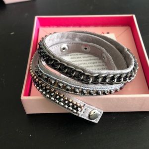 NEW Stella & Dot Dove Wrap Bracelet